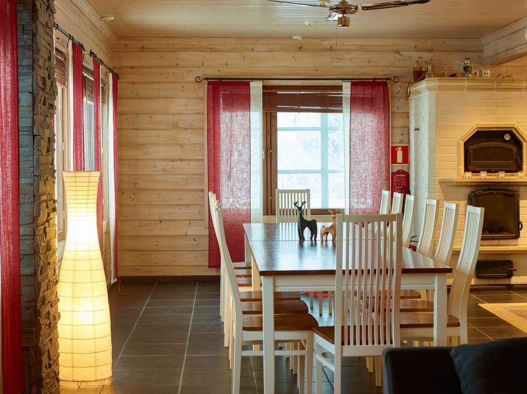 Miekojaervi Resort Pello Kültér fotó
