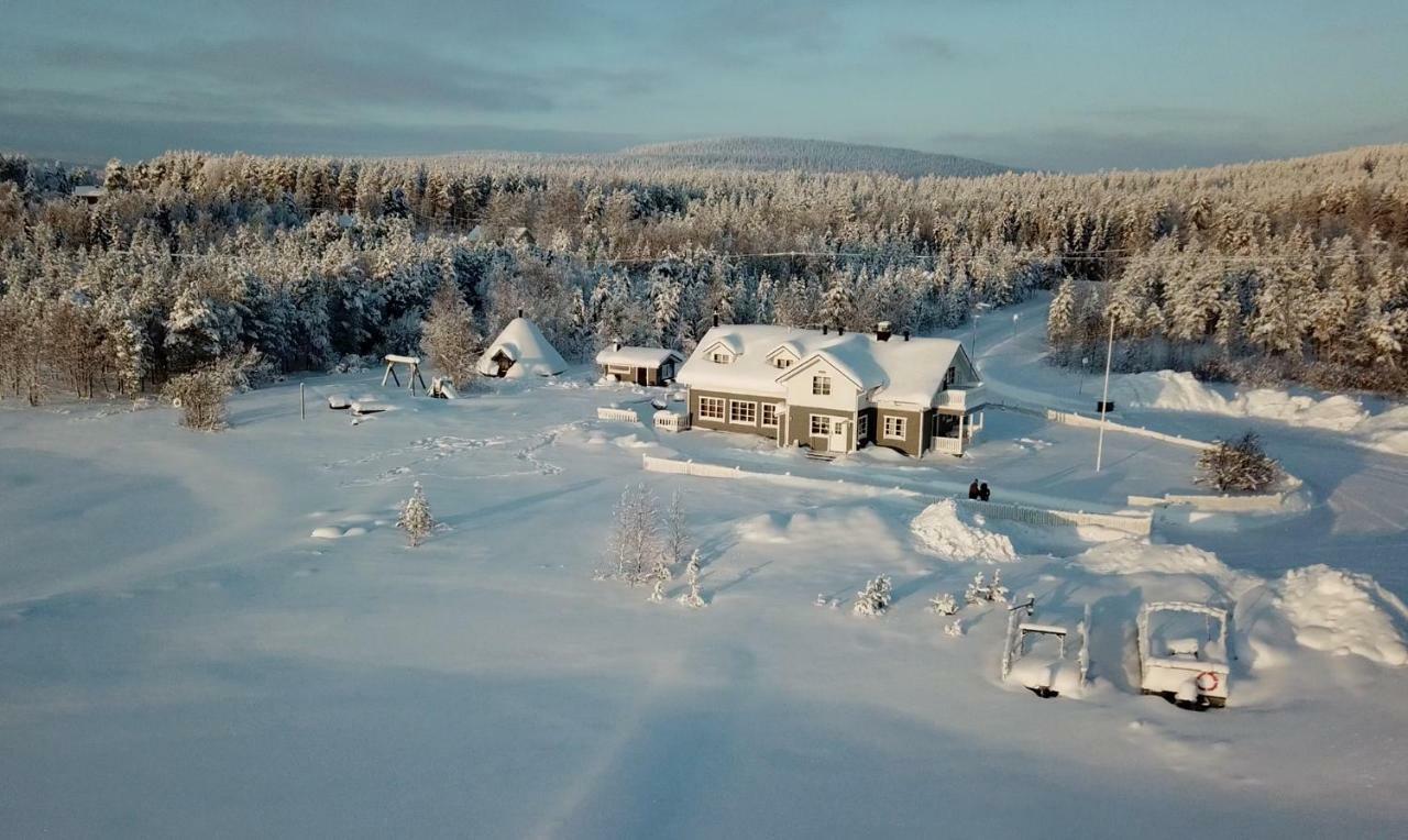 Miekojaervi Resort Pello Kültér fotó