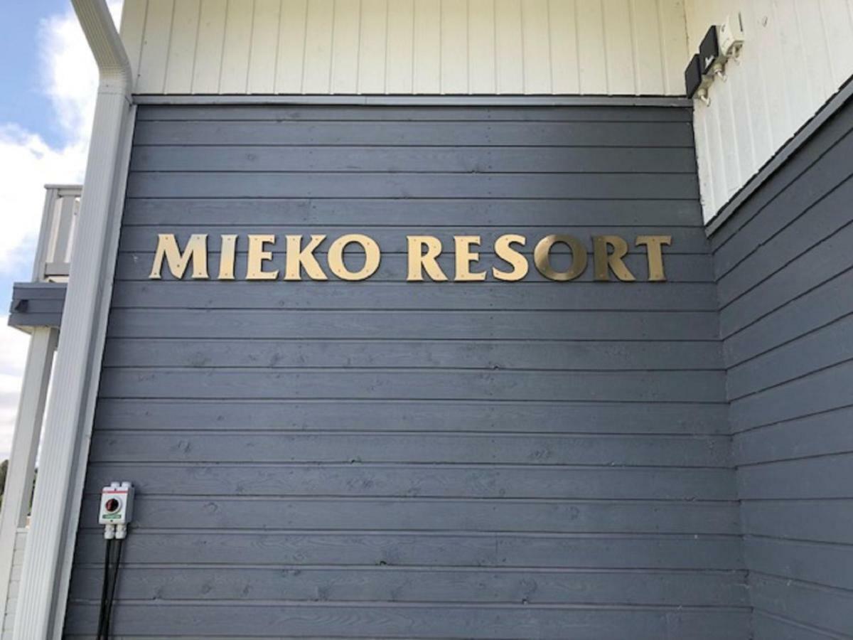 Miekojaervi Resort Pello Kültér fotó
