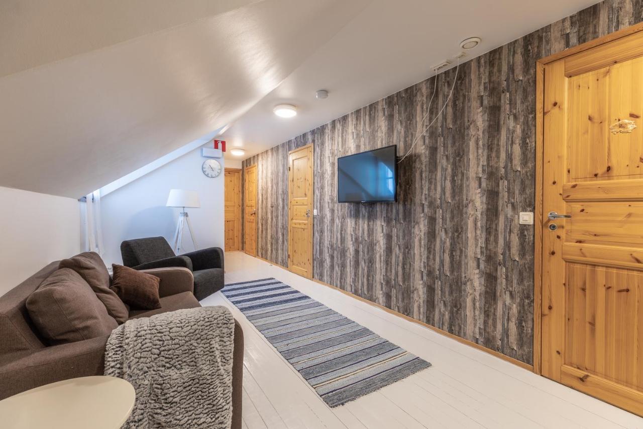 Miekojaervi Resort Pello Kültér fotó